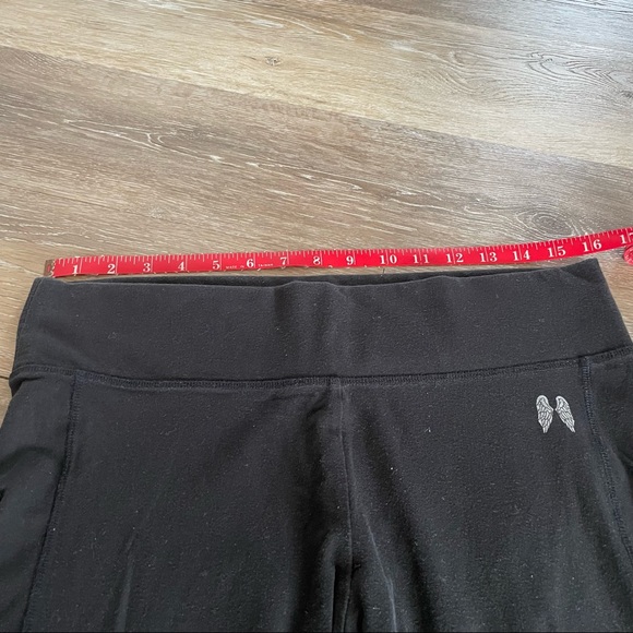 Victoria’s Secret Capri Crochet Side Legging - Picture 2 of 6